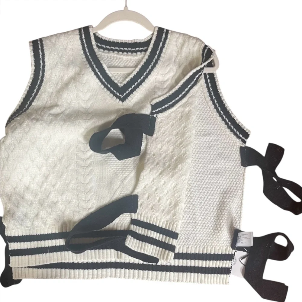 NWT Cider V-Neck Solid Bowknot Knitted Vest
Cream, Size XL - 10 - Picture 8 of 15